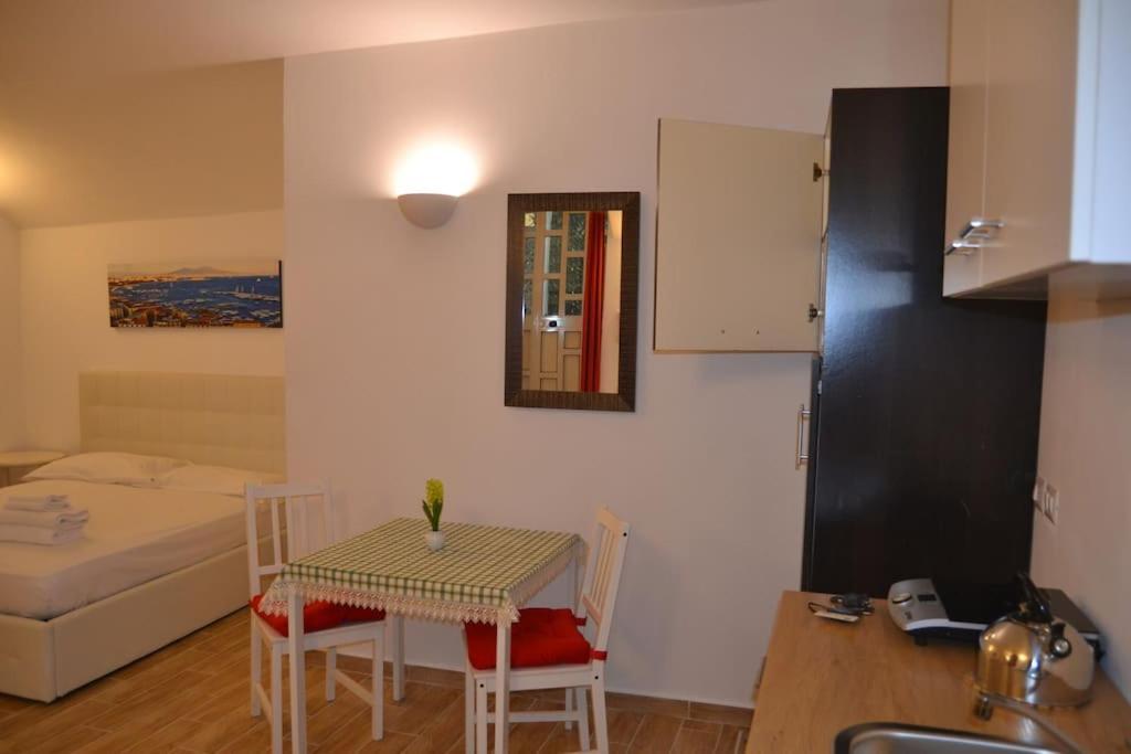 Alex Guest House. Appartamento Napoli
